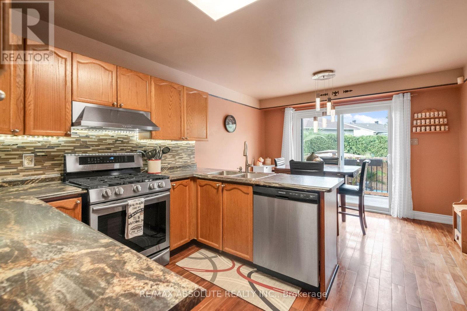 Photo 29 of 171 Springwater Drive, Ottawa ON