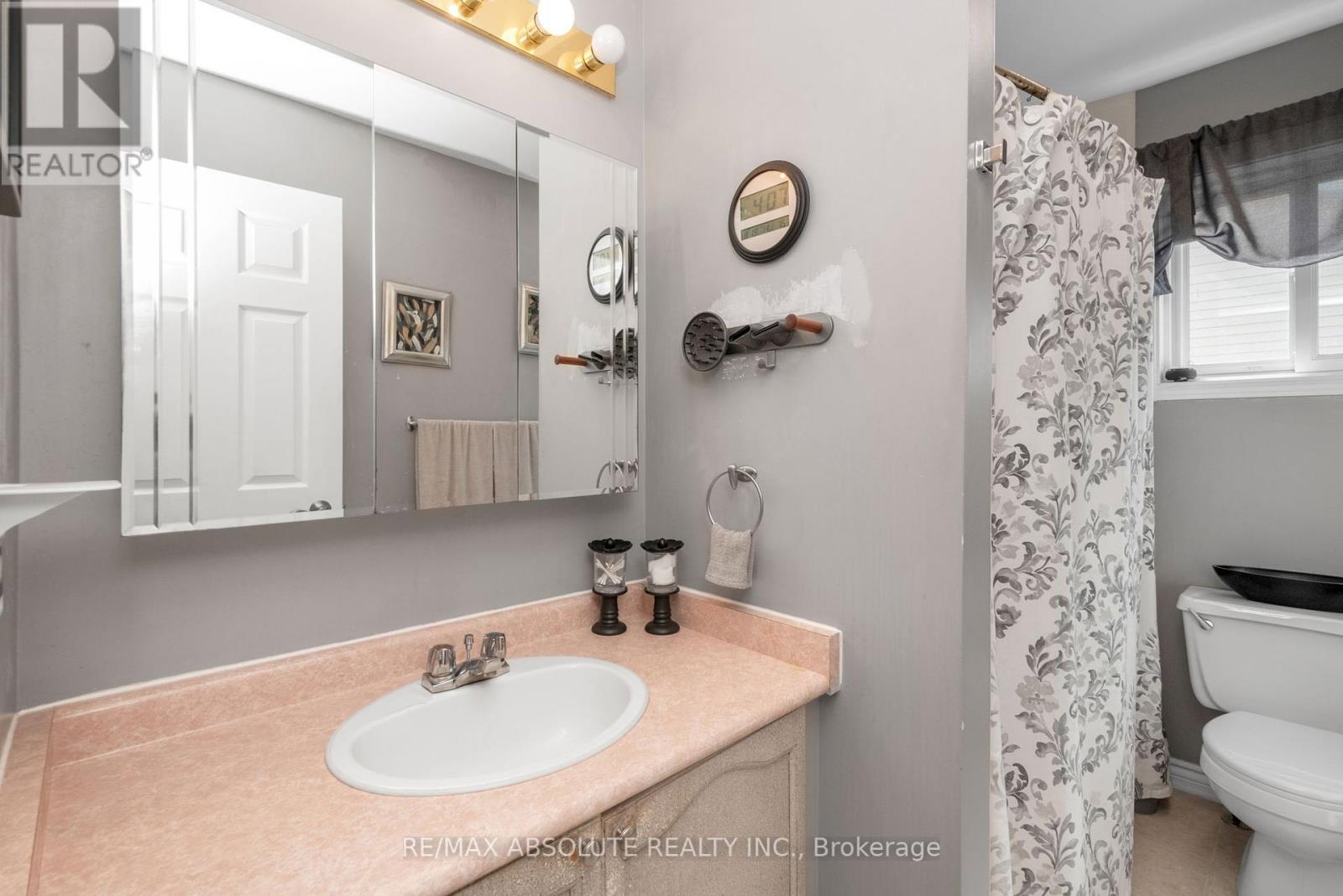 Photo 42 of 171 Springwater Drive, Ottawa ON