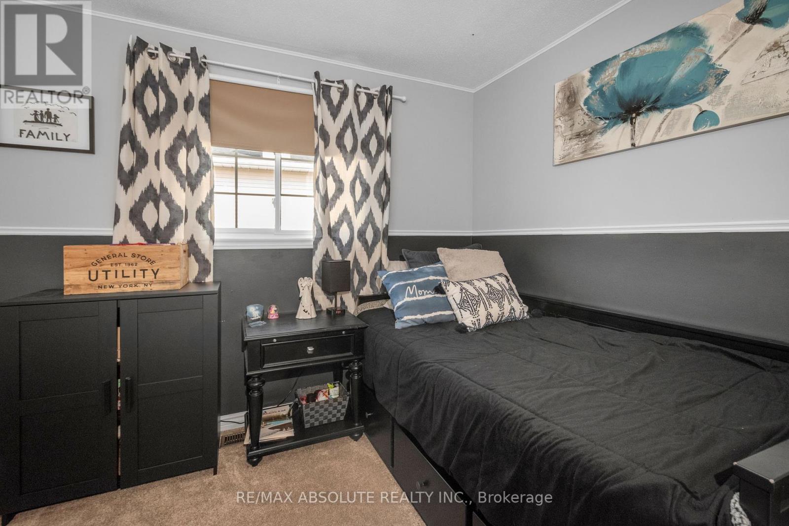 Photo 24 of 171 Springwater Drive, Ottawa ON