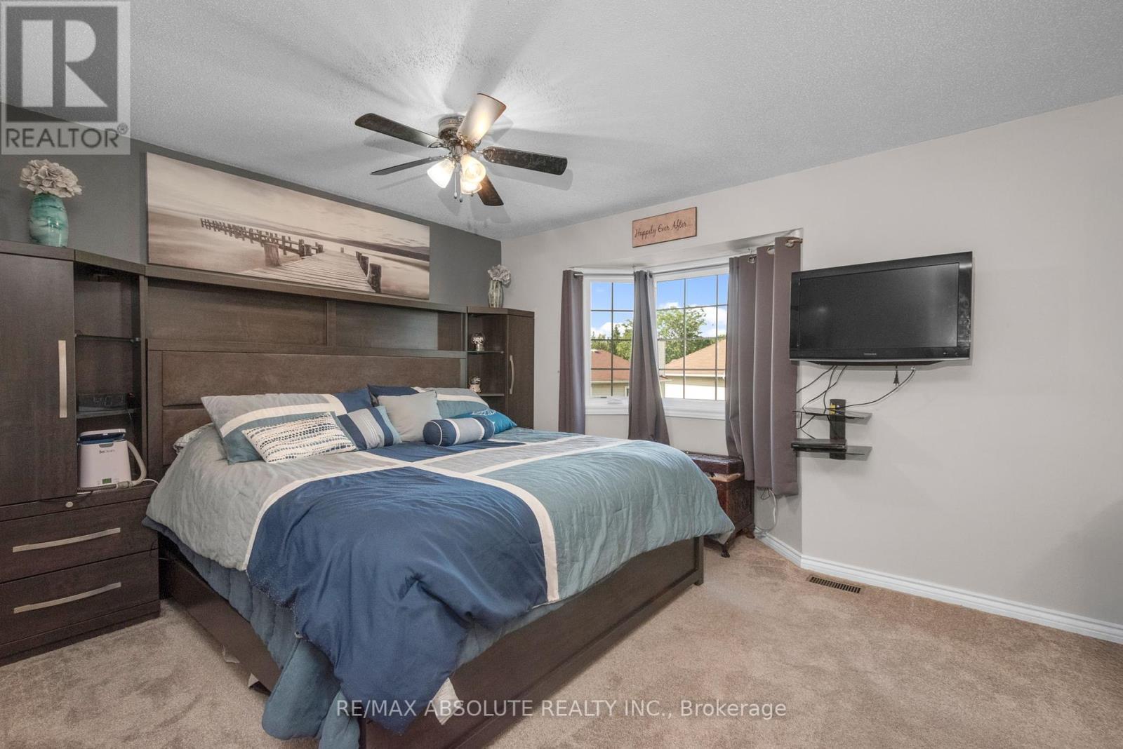 Photo 25 of 171 Springwater Drive, Ottawa ON