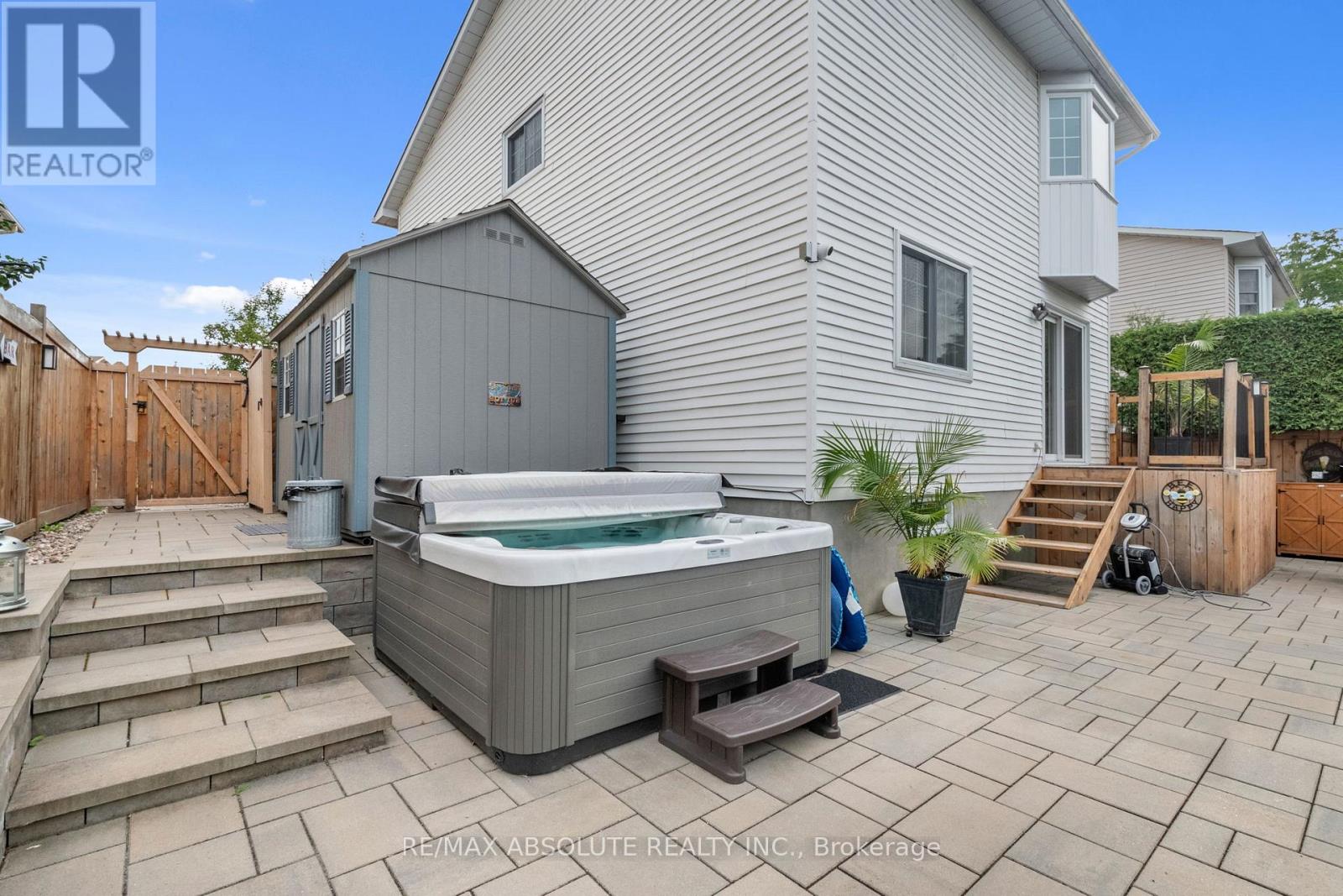 Photo 34 of 171 Springwater Drive, Ottawa ON
