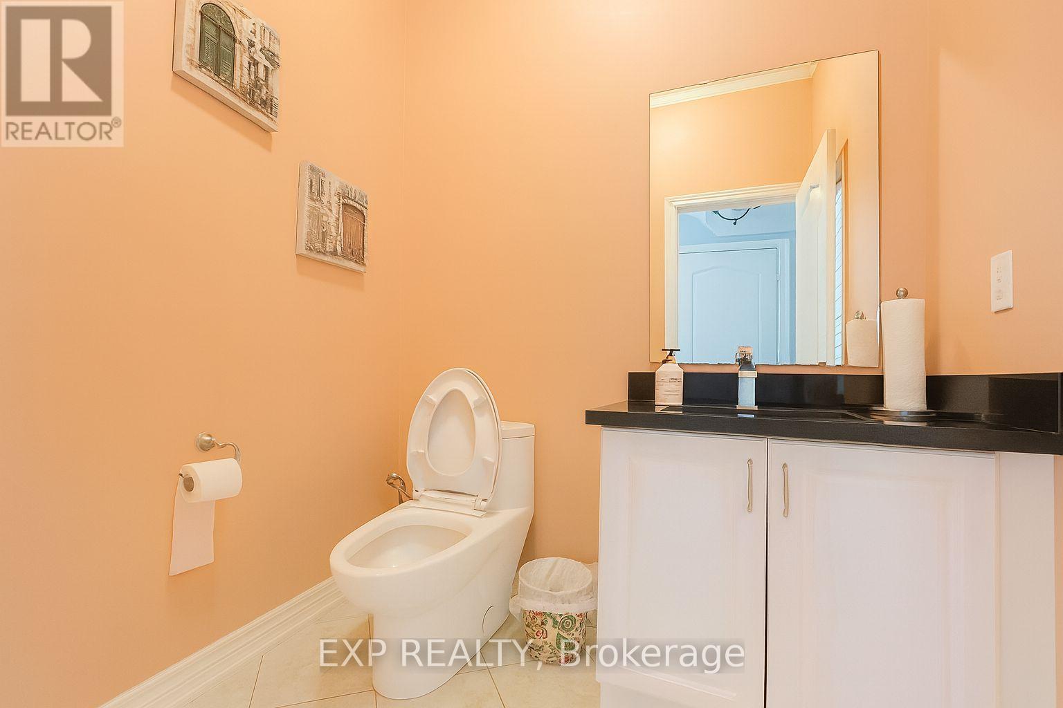 Photo 17 of 278 The Bridle Walk, Markham ON