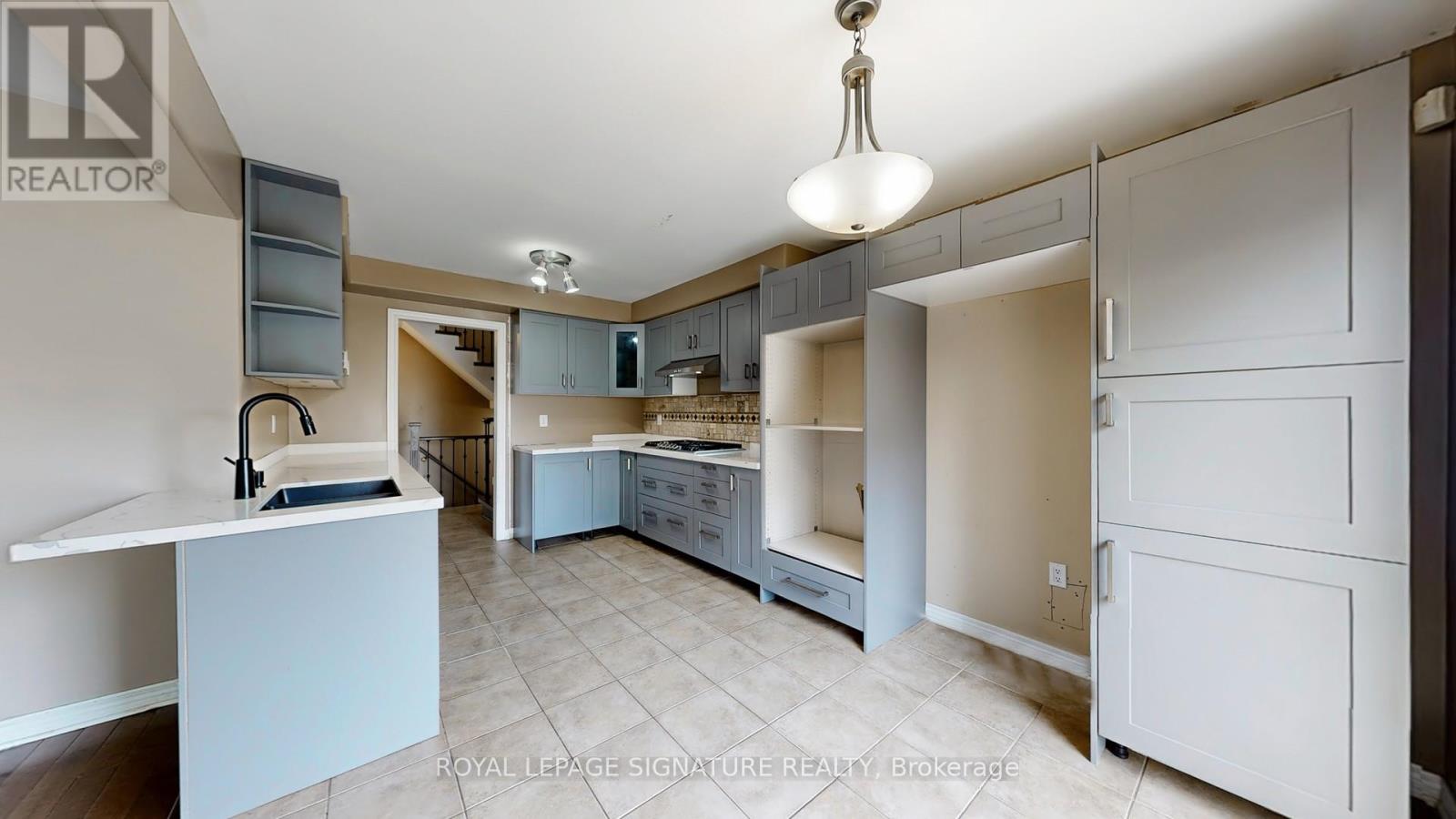 Photo 19 of 61 Buchanan Drive, New Tecumseth ON