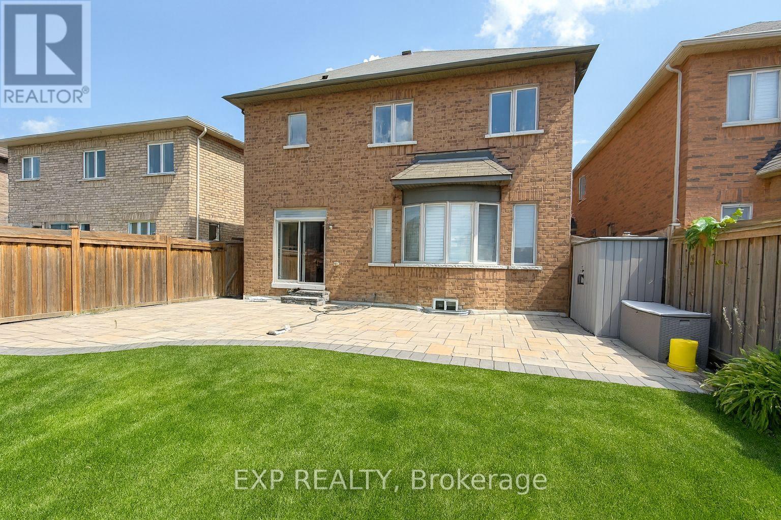 Photo 16 of 278 The Bridle Walk, Markham ON