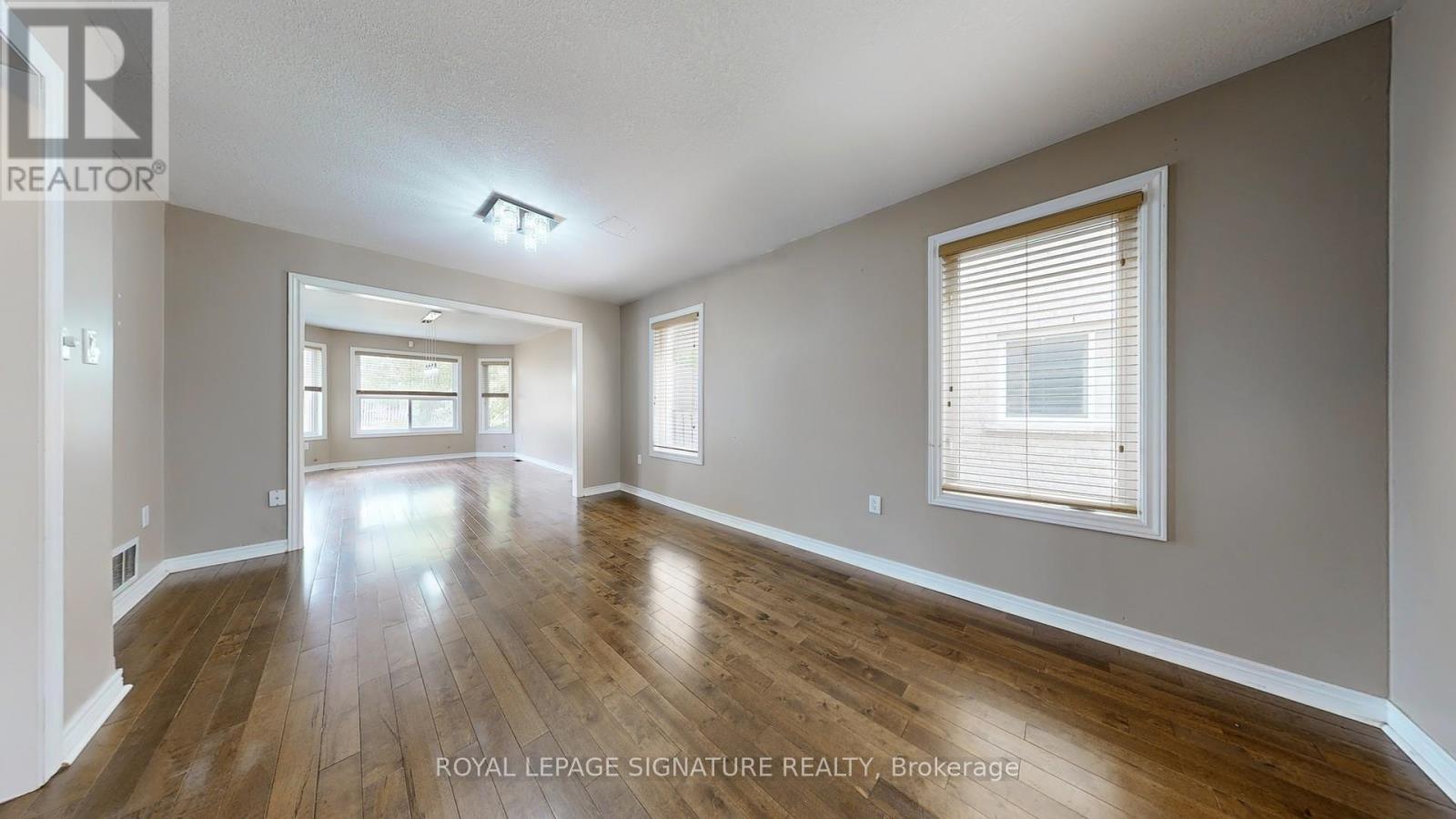 Photo 6 of 61 Buchanan Drive, New Tecumseth ON