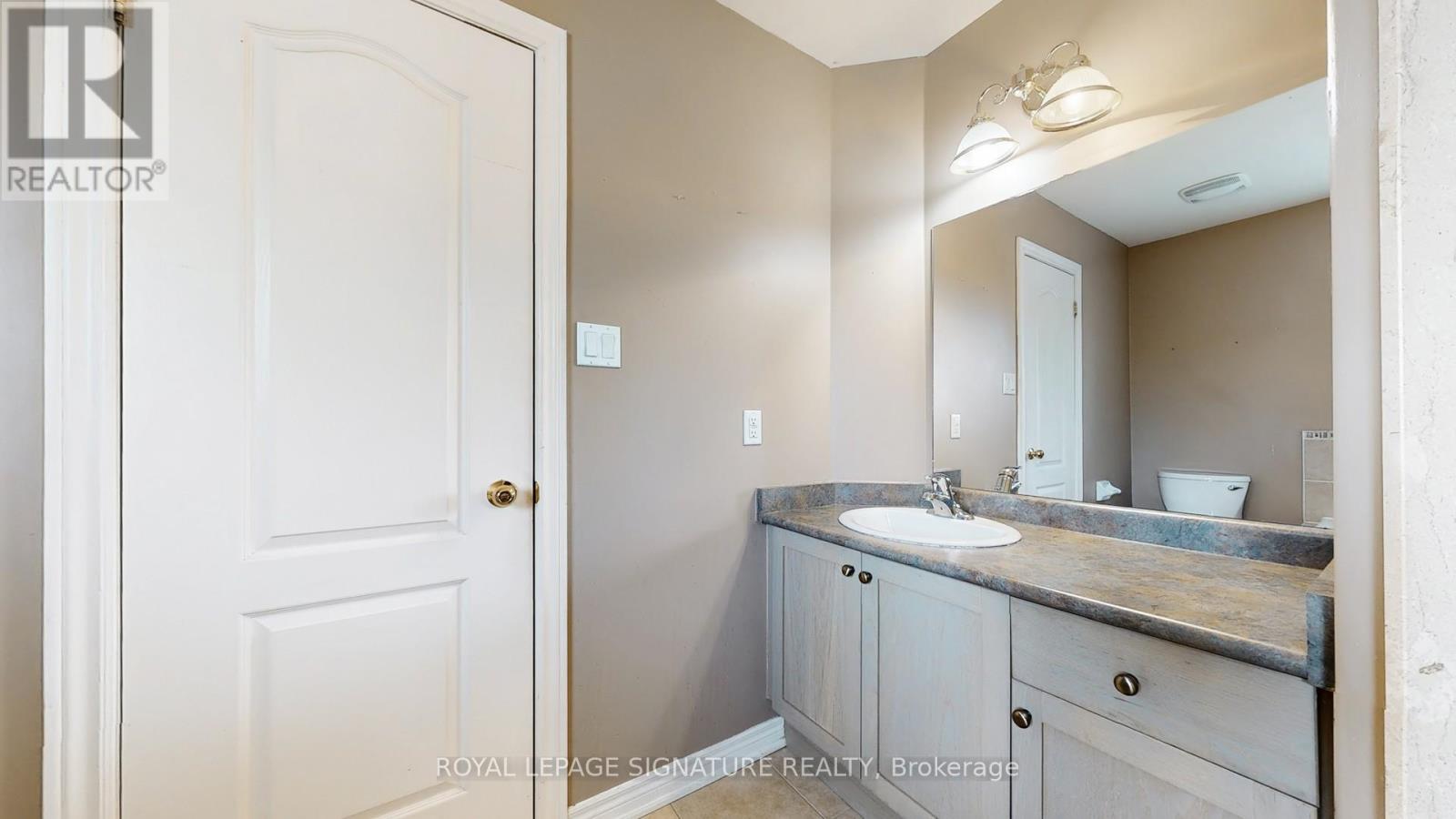 Photo 30 of 61 Buchanan Drive, New Tecumseth ON