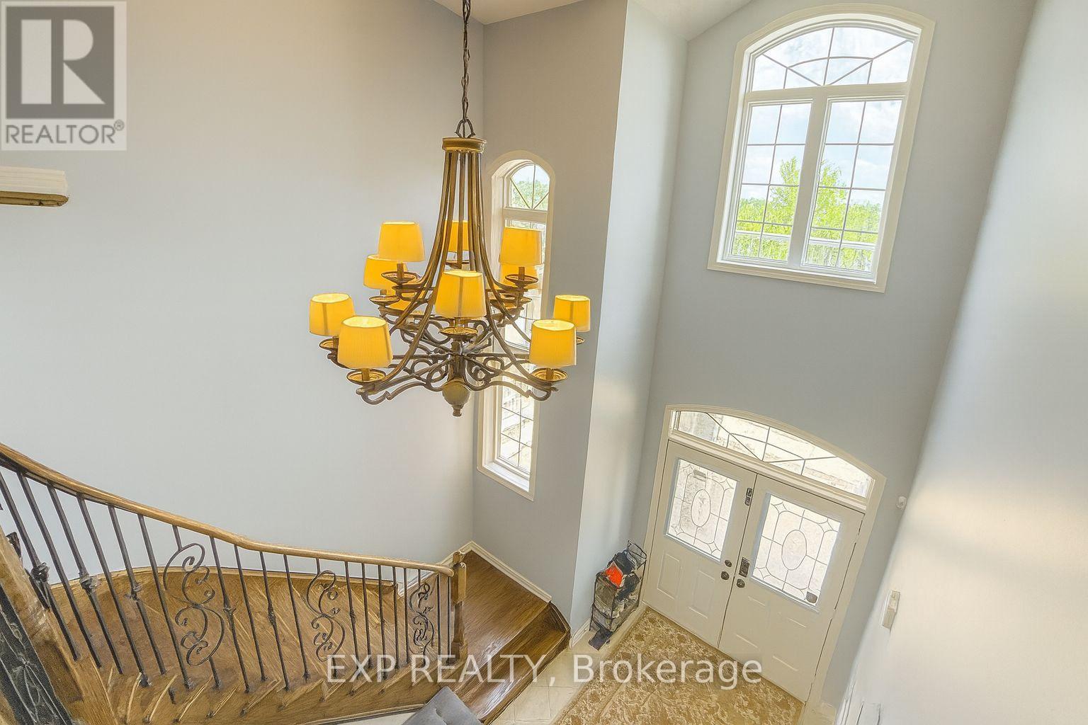 Photo 10 of 278 The Bridle Walk, Markham ON