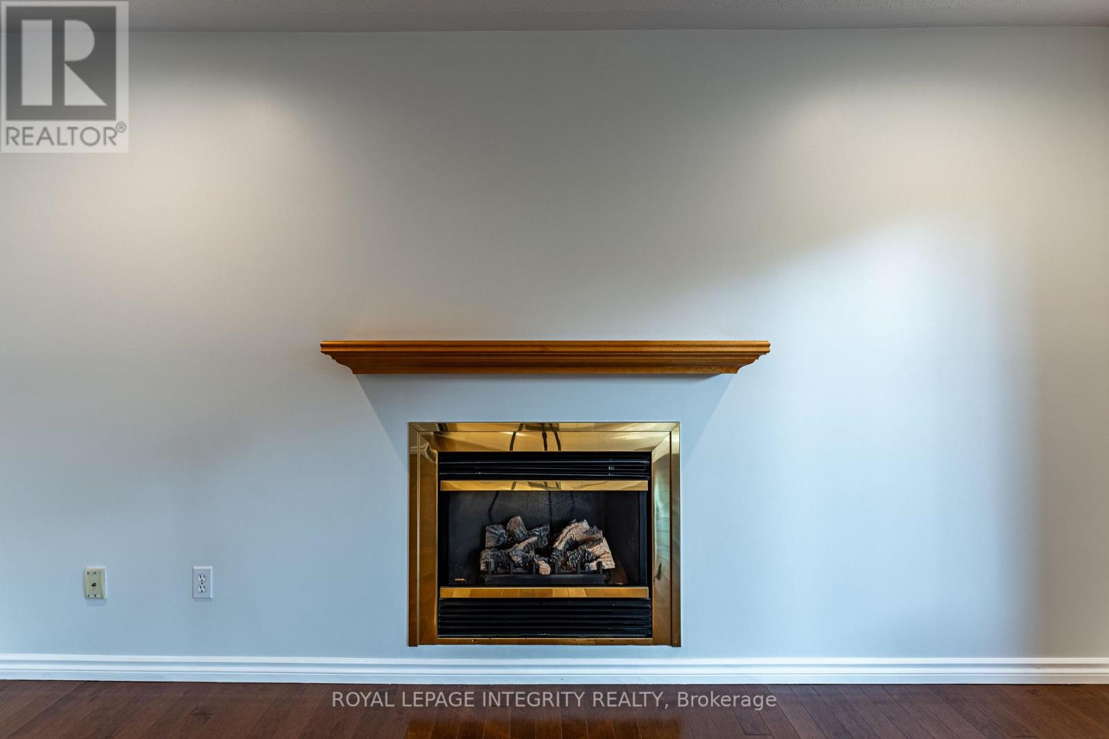 Photo 15 of 71 Appledale Drive, Ottawa ON