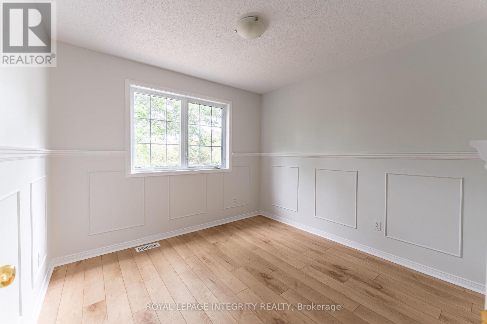Photo 26 of 71 Appledale Drive, Ottawa ON