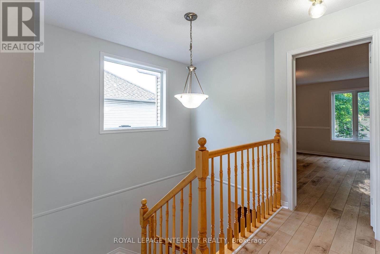 Photo 25 of 71 Appledale Drive, Ottawa ON