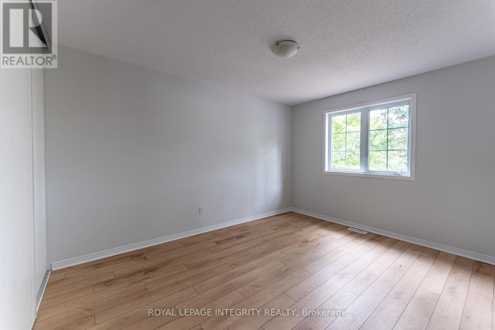Photo 28 of 71 Appledale Drive, Ottawa ON