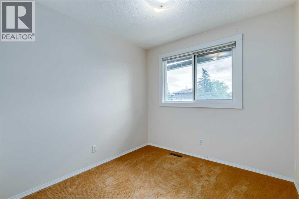 Single Family House for Sale in   Bracewood Drive SW Braeside Calgary 