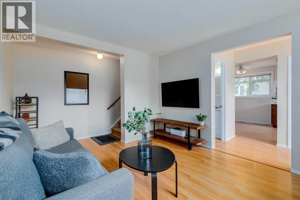 Single Family House for Sale in   Bracewood Drive SW Braeside Calgary 