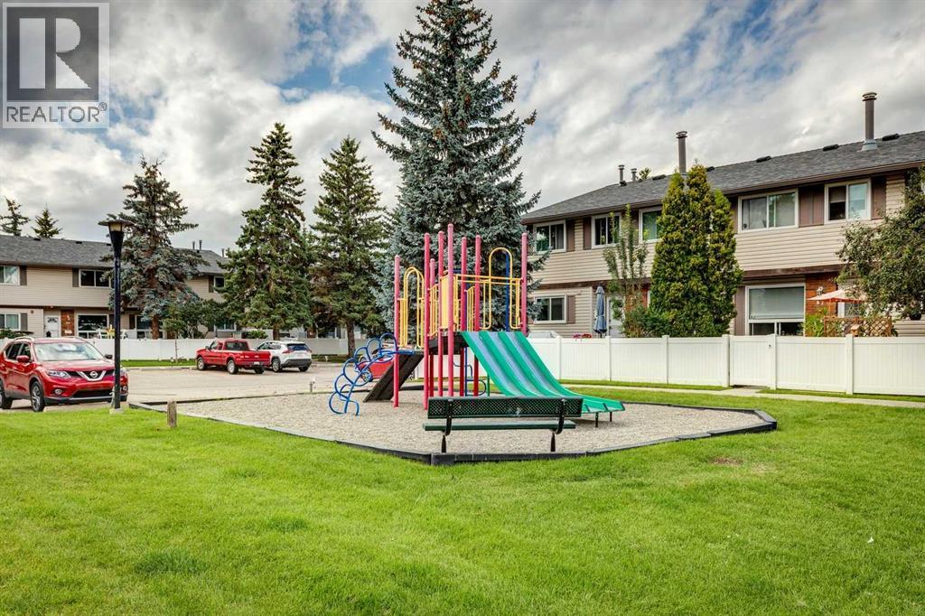 Single Family House for Sale in   Bracewood Drive SW Braeside Calgary 