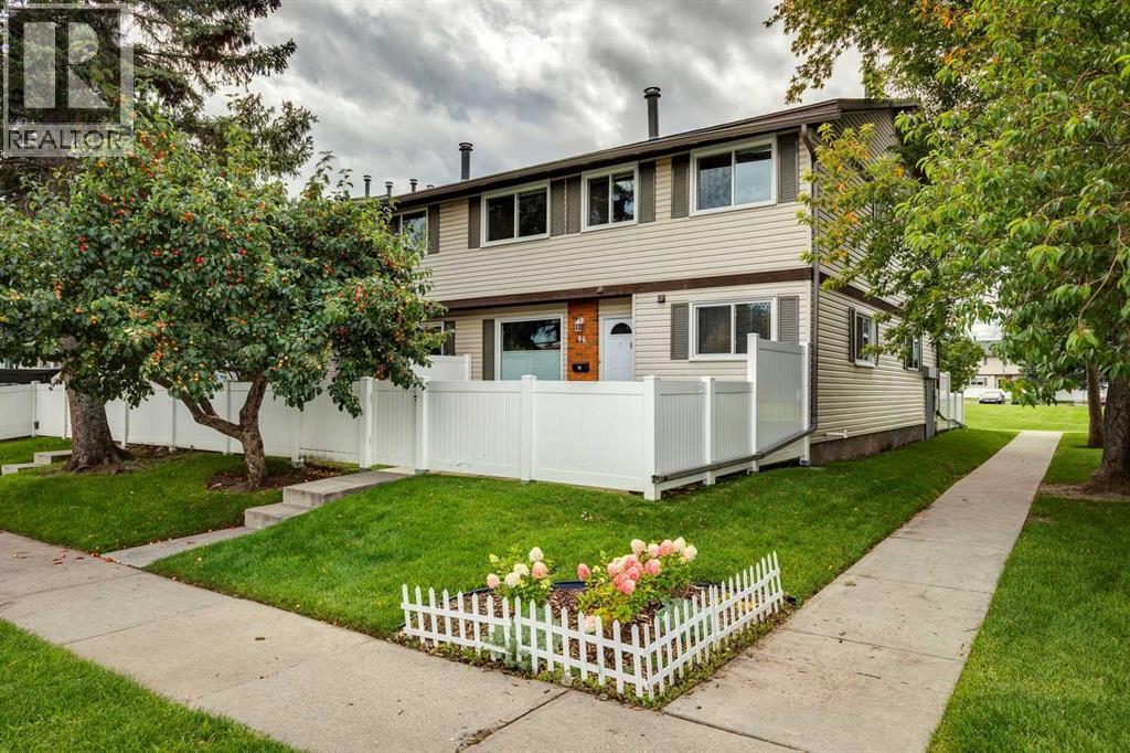 Single Family House for Sale in   Bracewood Drive SW Braeside Calgary 