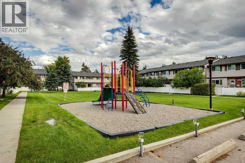 Single Family House for Sale in   Bracewood Drive SW Braeside Calgary 