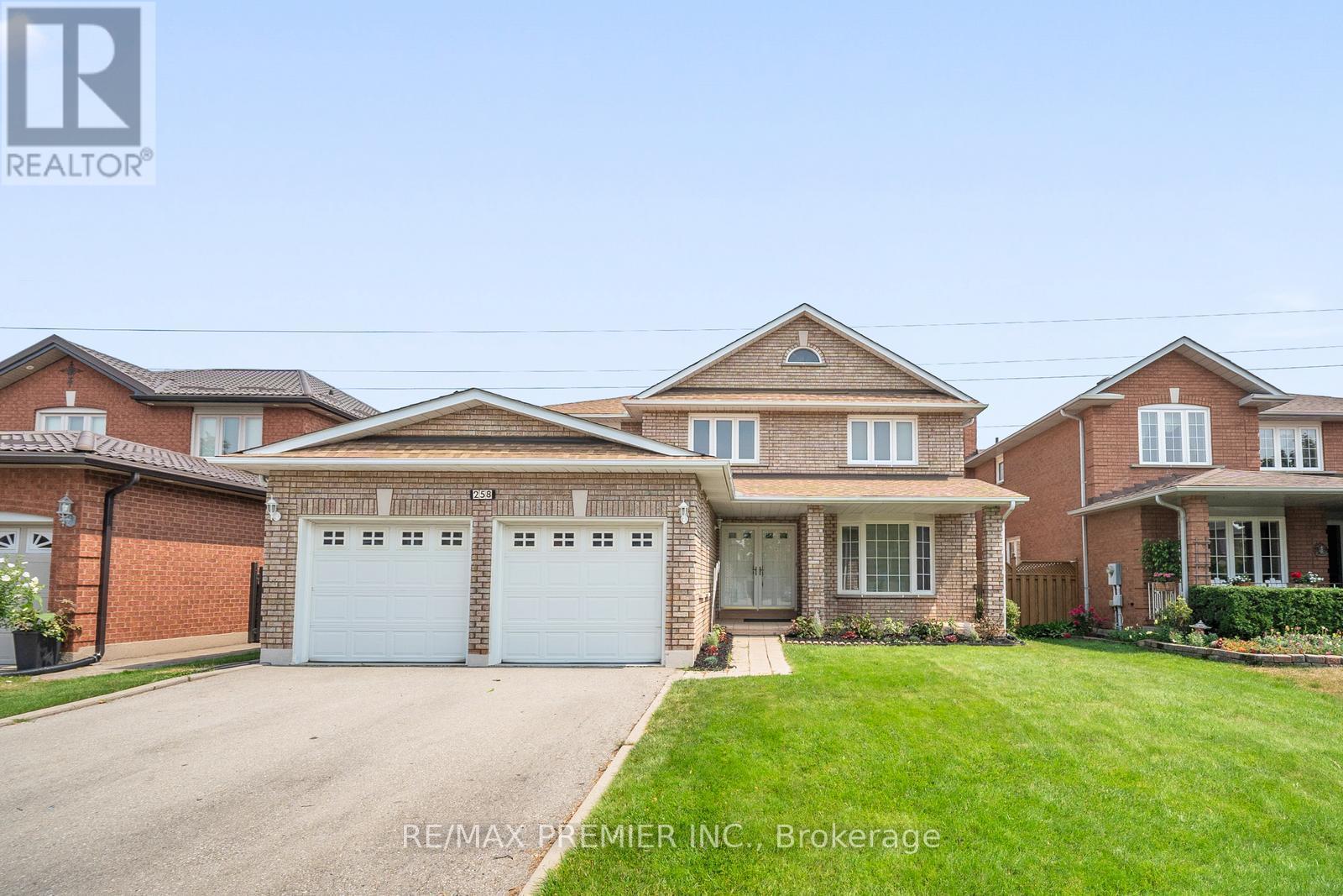 Photo 1 of 258 Mapes Avenue, Vaughan ON