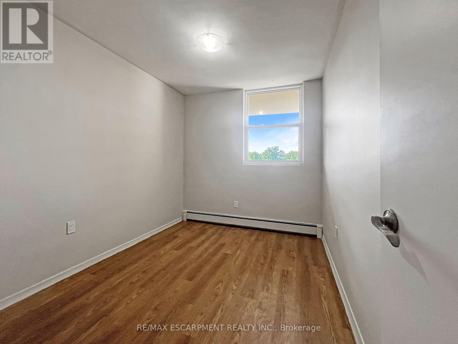 Photo 18 of 315 350 Quigley Road, Hamilton ON