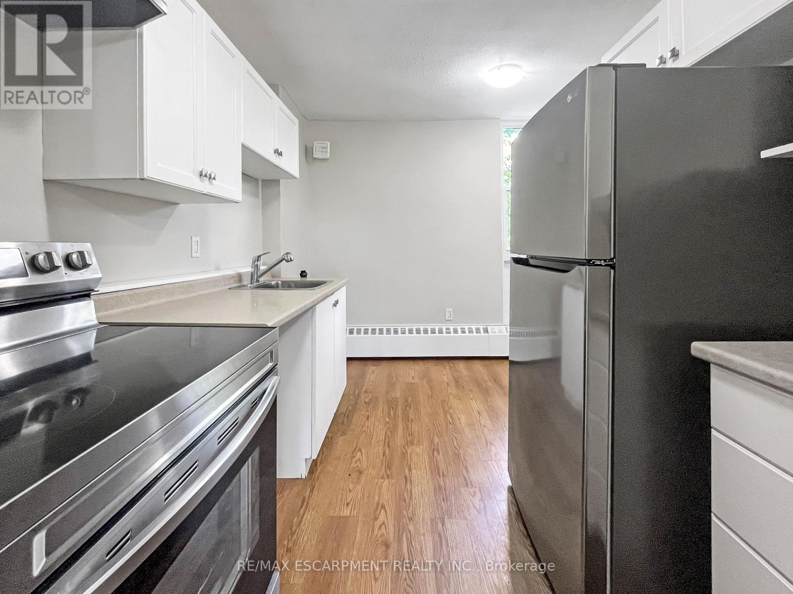 Photo 5 of 315 350 Quigley Road, Hamilton ON
