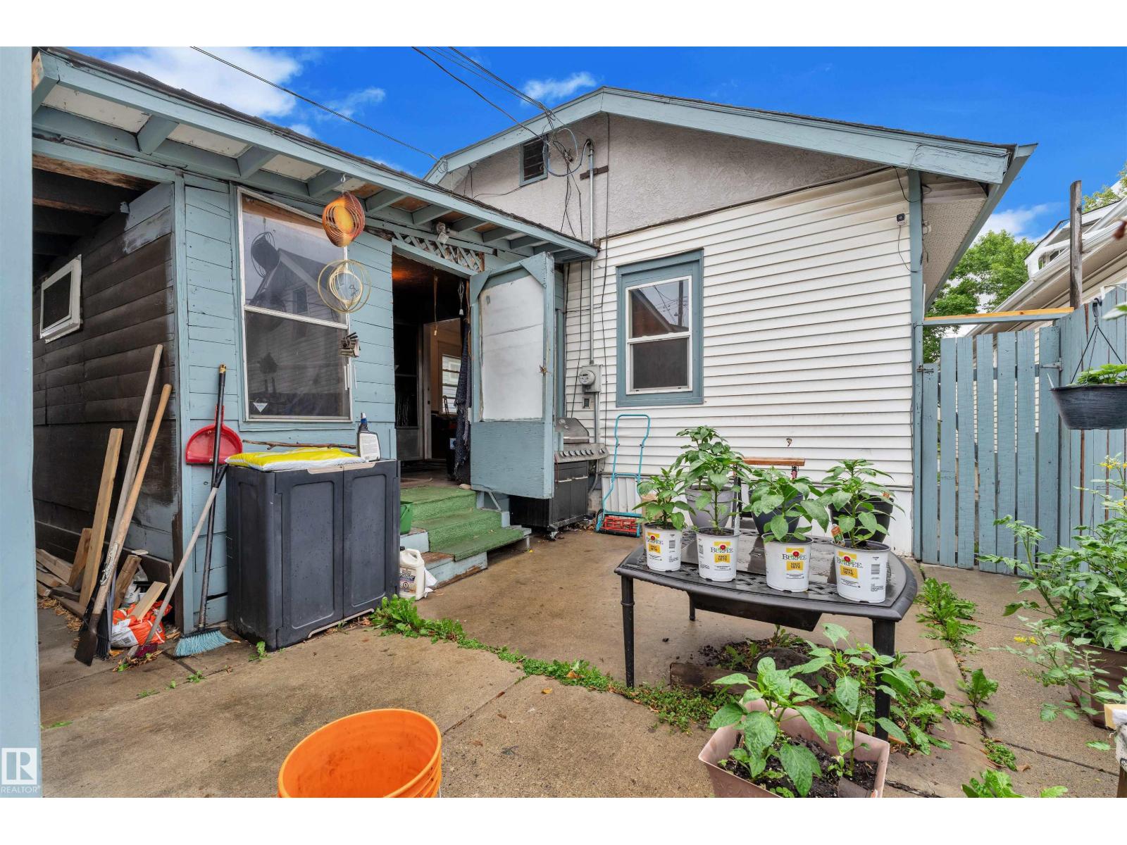 Photo 20 of 11725 97 St Nw, Edmonton AB