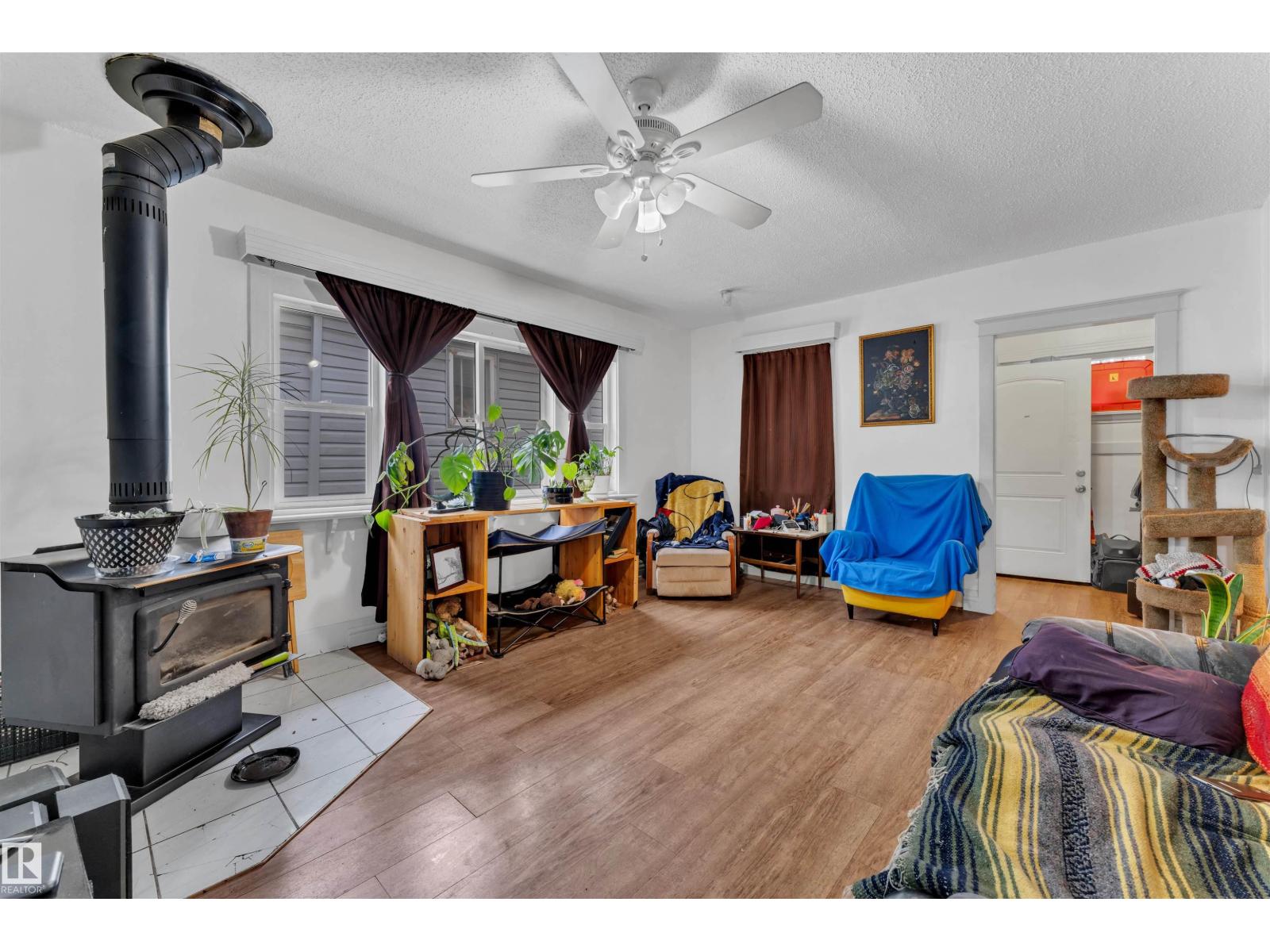 Photo 36 of 11725 97 St Nw, Edmonton AB