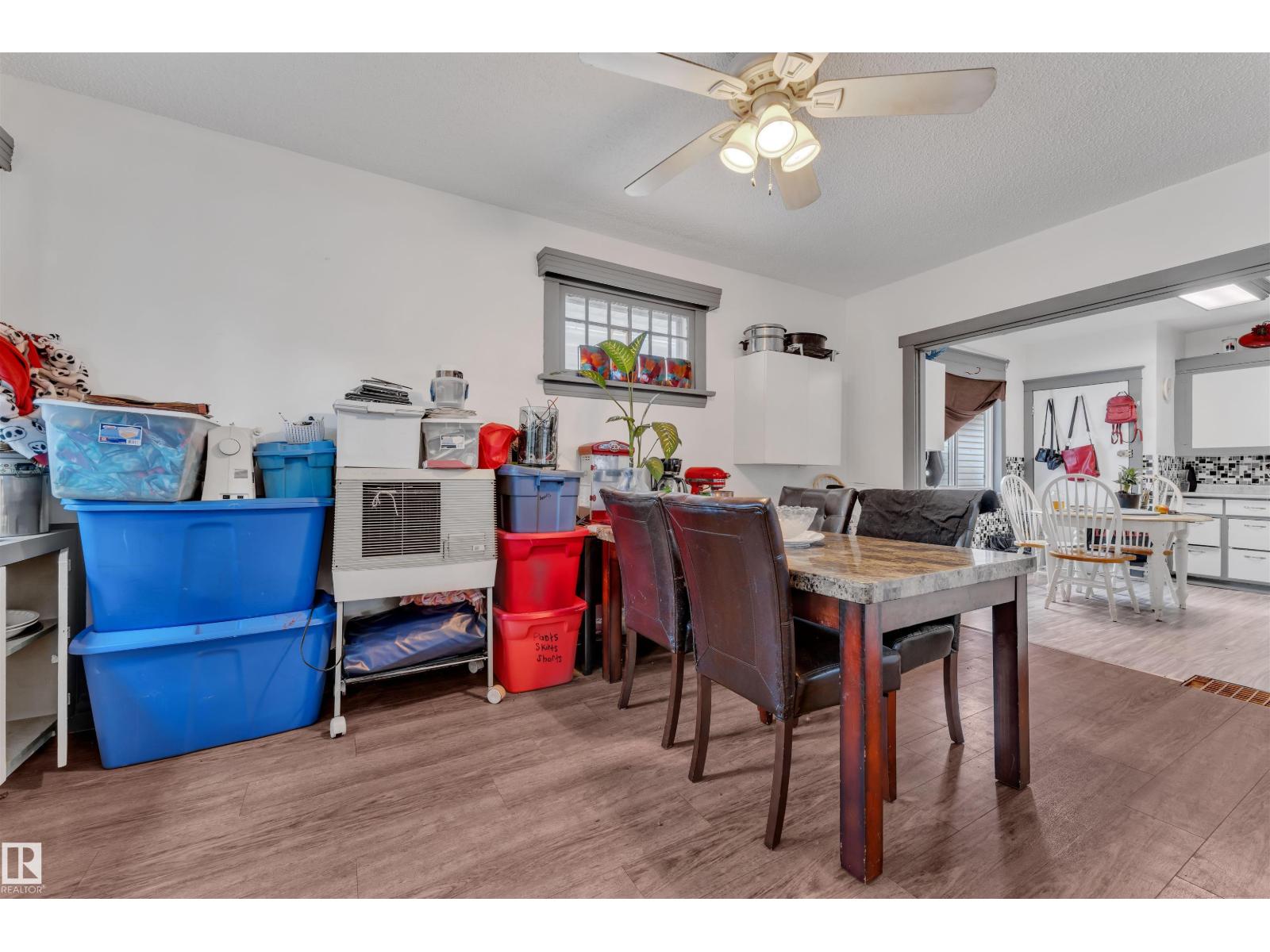 Photo 37 of 11725 97 St Nw, Edmonton AB