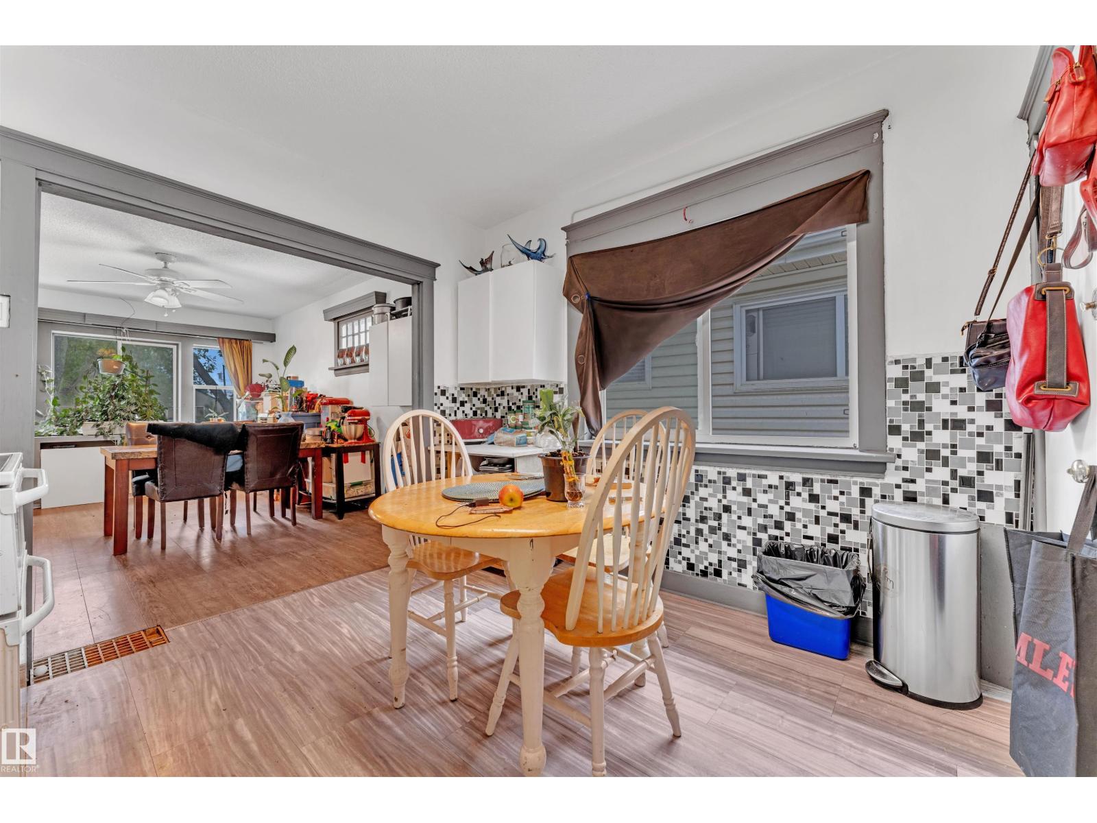 Photo 38 of 11725 97 St Nw, Edmonton AB