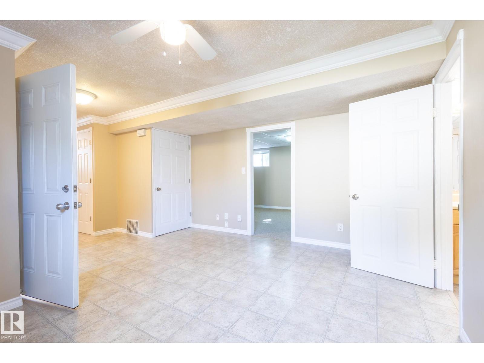 Photo 41 of 12021 67 St Nw, Edmonton AB