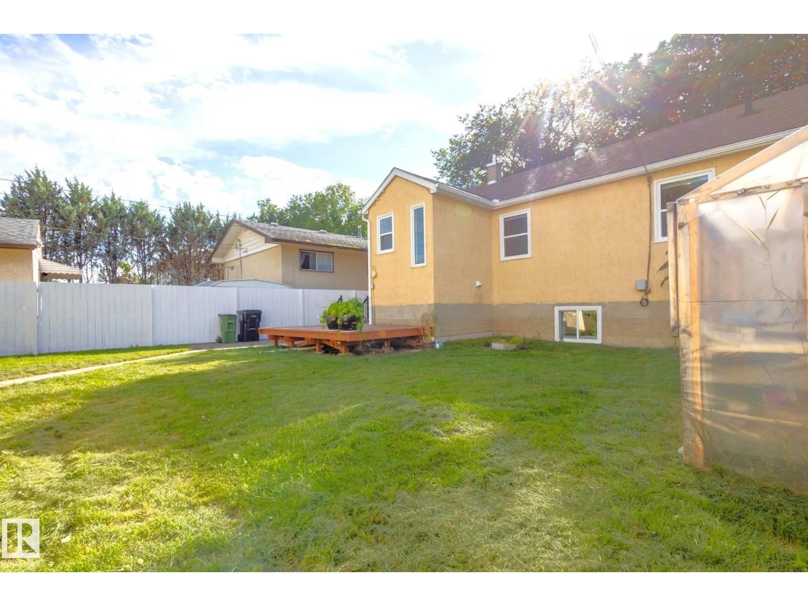 Photo 55 of 12021 67 St Nw, Edmonton AB