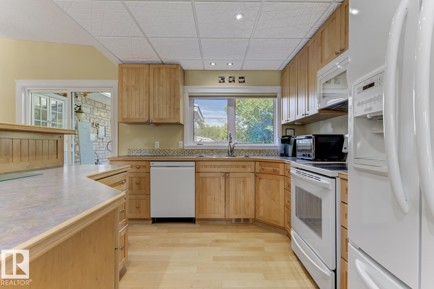 Photo 16 of 11712 136 Av Nw, Edmonton AB