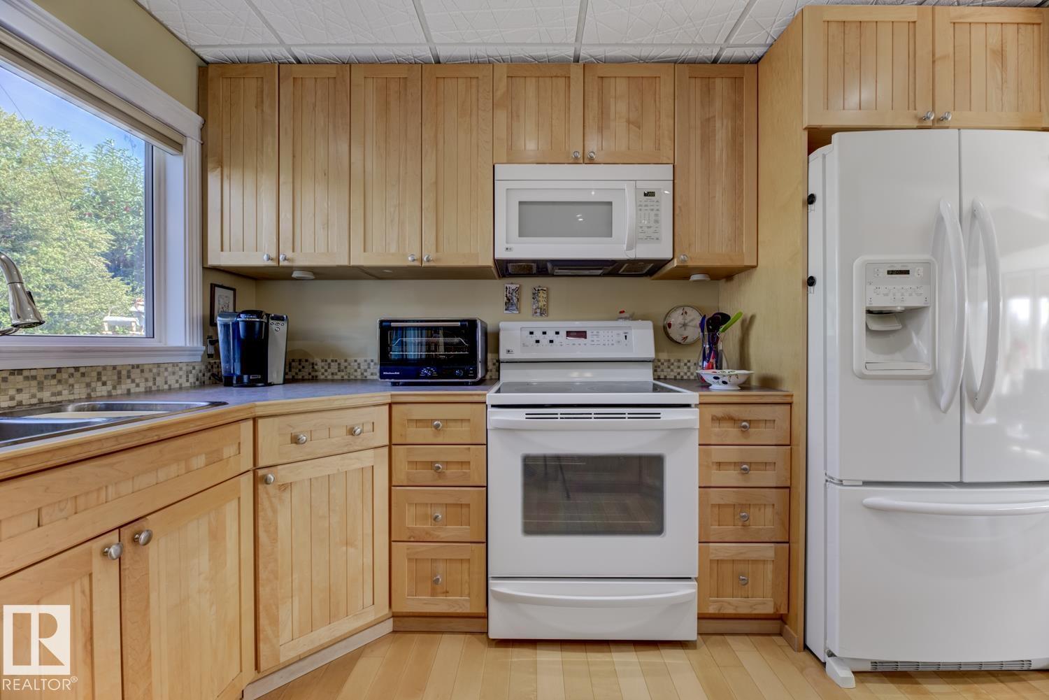 Photo 21 of 11712 136 Av Nw, Edmonton AB