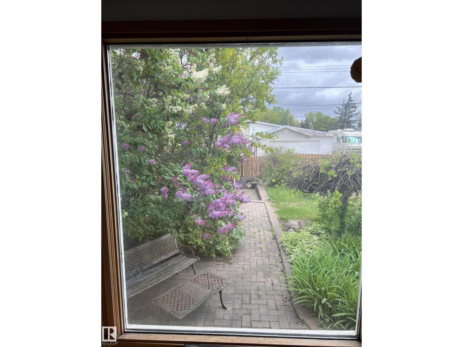 Photo 67 of 11712 136 Av Nw, Edmonton AB