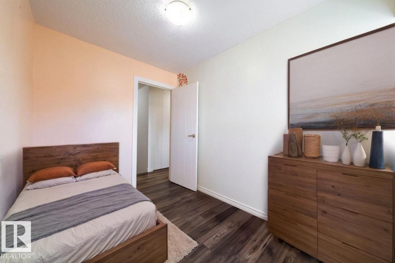 Photo 24 of 9 14320 80 St Nw, Edmonton AB