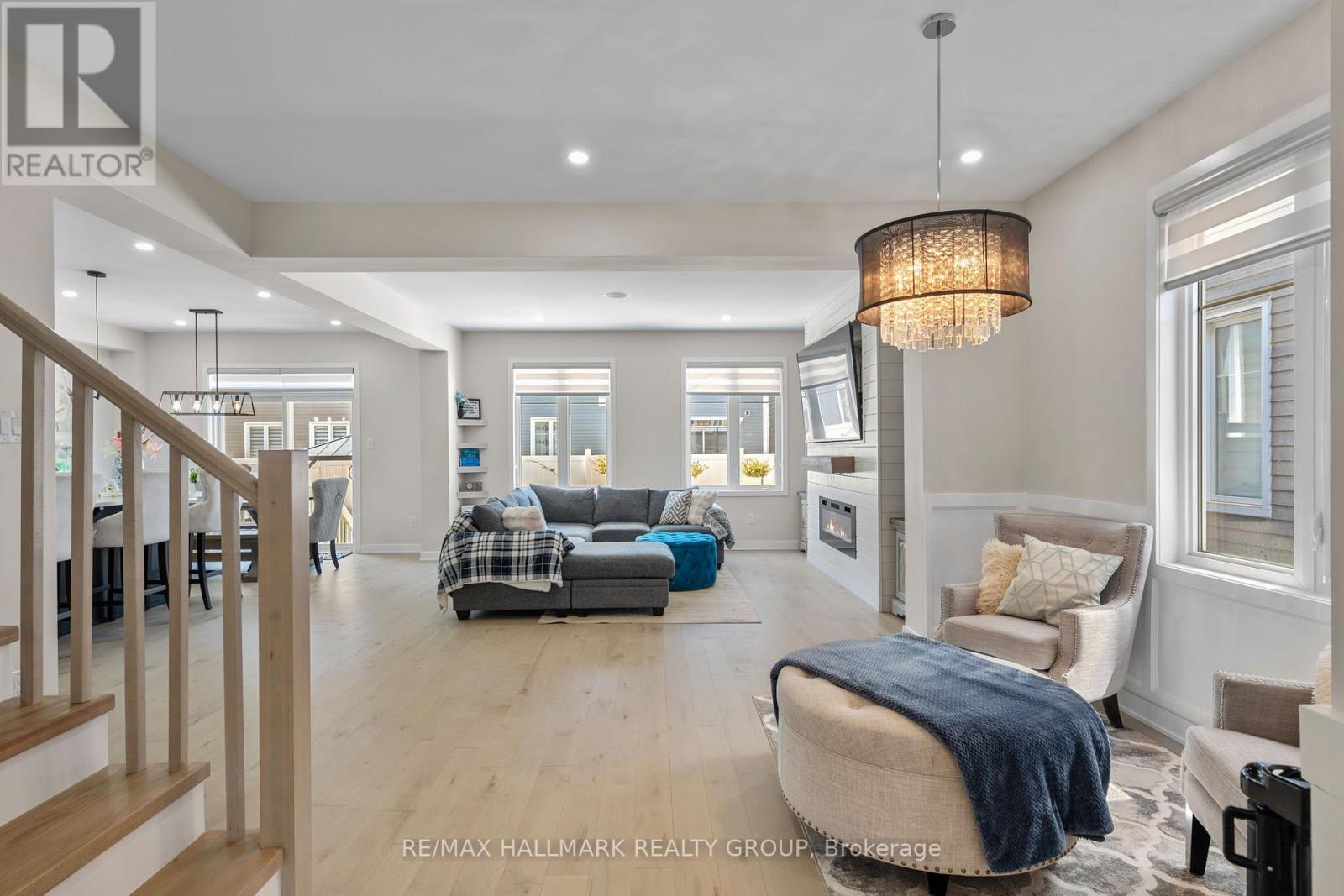 Photo 6 of 1015 Keeper Heights, Ottawa ON