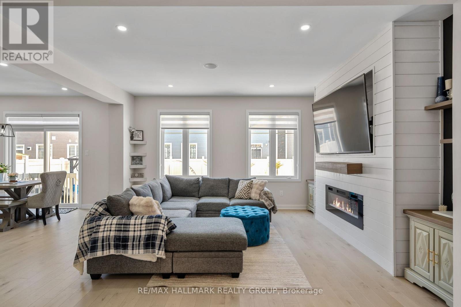 Photo 9 of 1015 Keeper Heights, Ottawa ON