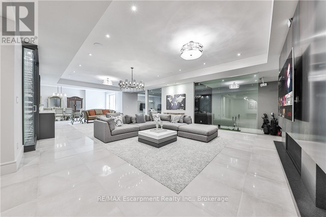 Photo 7 of 2250 Chancery Lane W, Oakville ON
