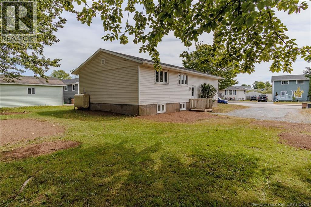 Photo 5 of 585 Bonita Avenue, Saint John NB