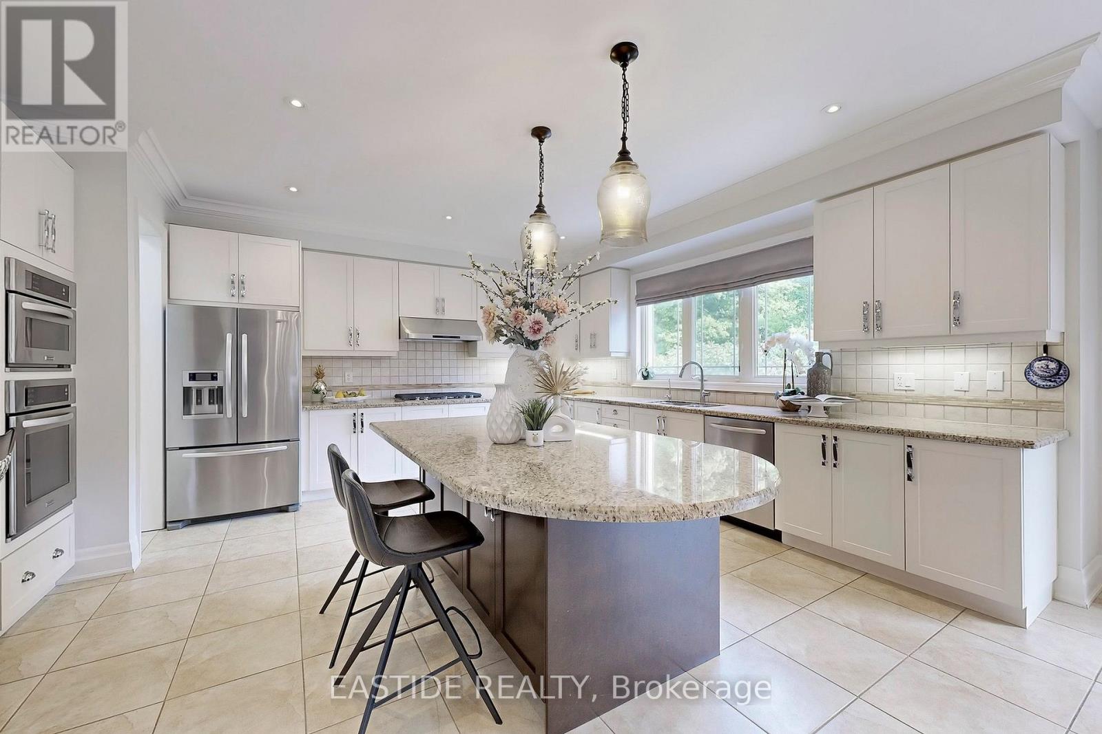 Photo 14 of 176 Upper Post Road, Vaughan ON