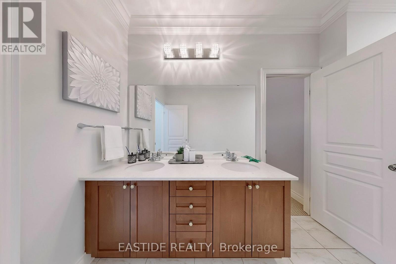 Photo 33 of 176 Upper Post Road, Vaughan ON