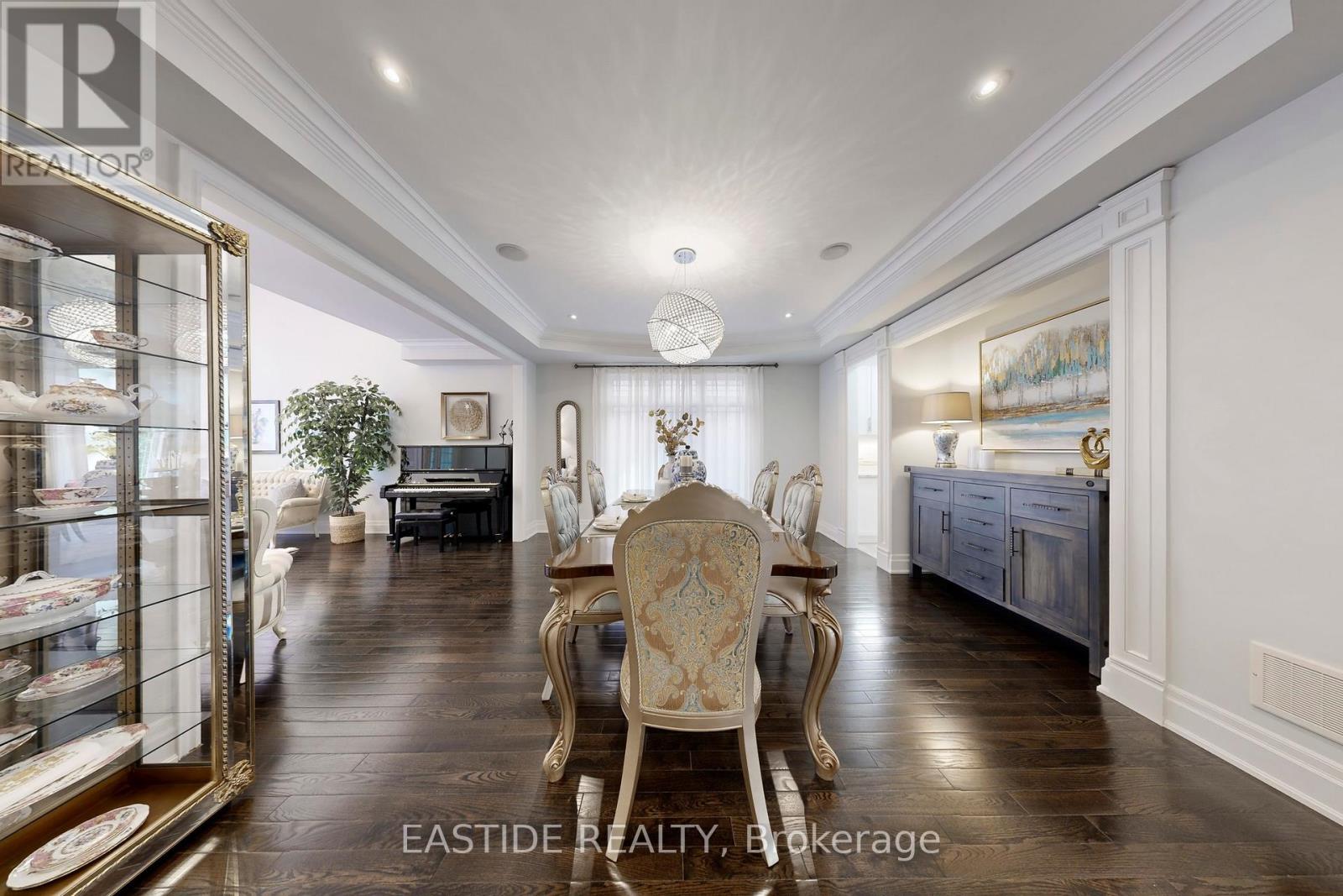 Photo 8 of 176 Upper Post Road, Vaughan ON