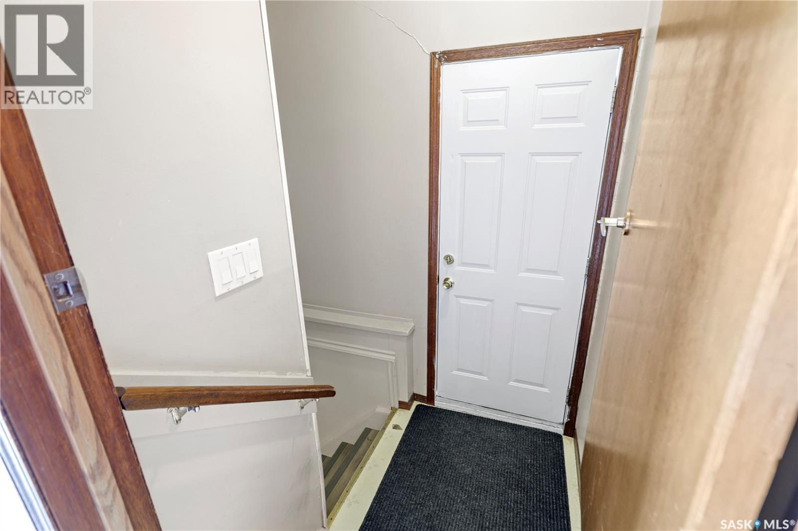 Photo 22 of 39 Fuhrmann Crescent, Regina SK
