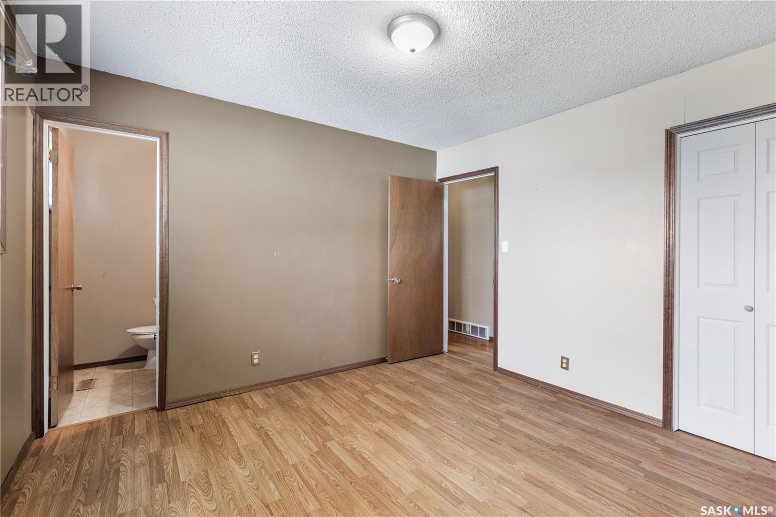 Photo 27 of 39 Fuhrmann Crescent, Regina SK