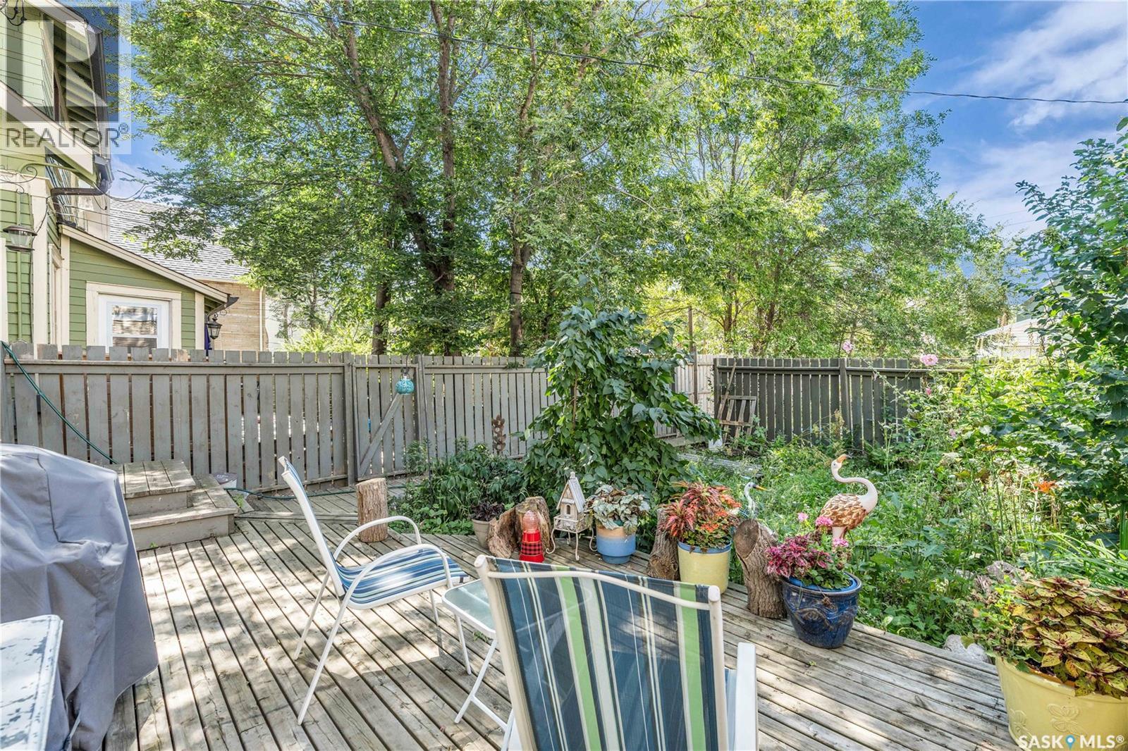 Photo 7 of 2152 Rae Street, Regina SK