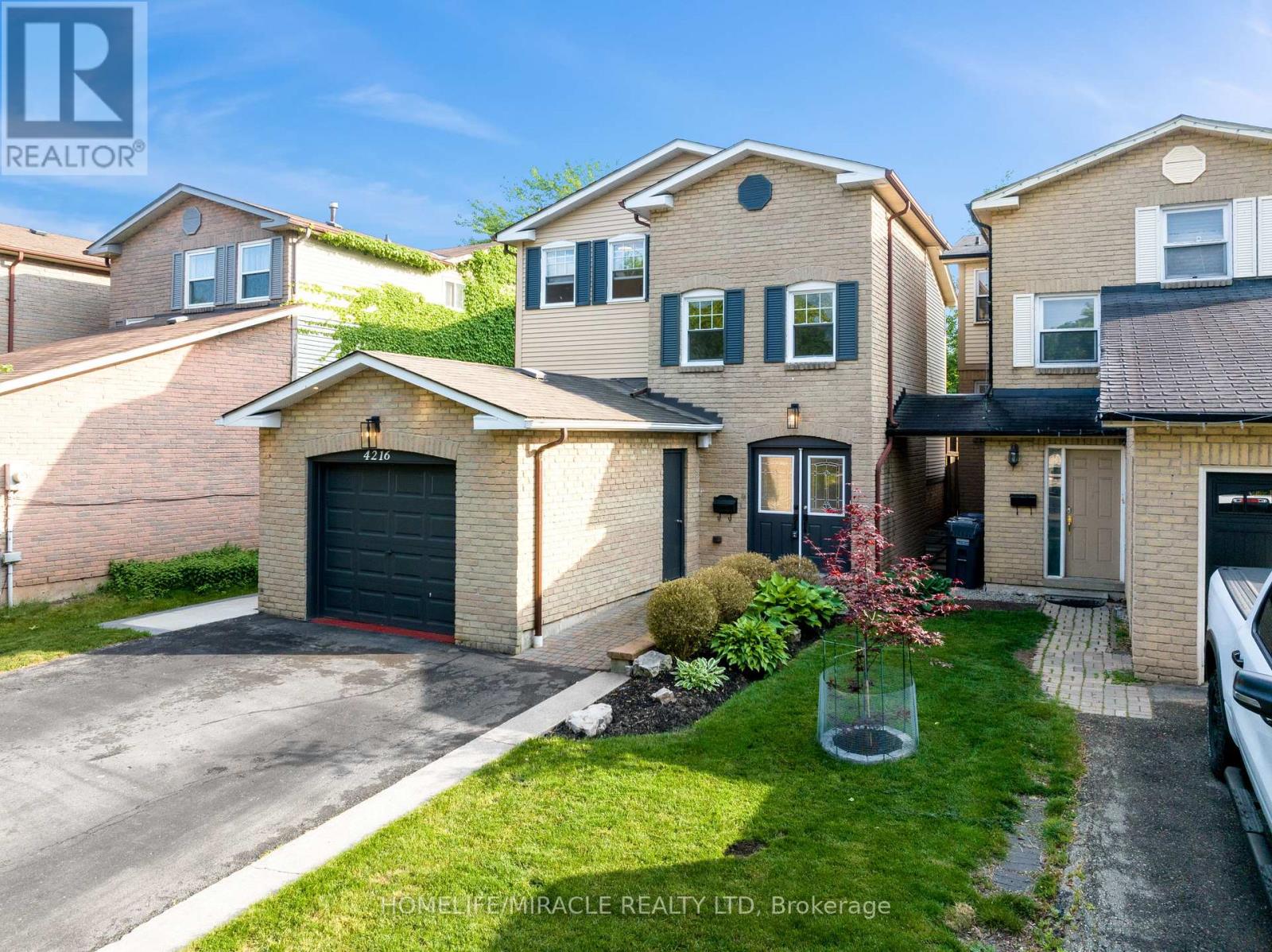 Photo 1 of 4216 Sunflower Drive, Mississauga ON