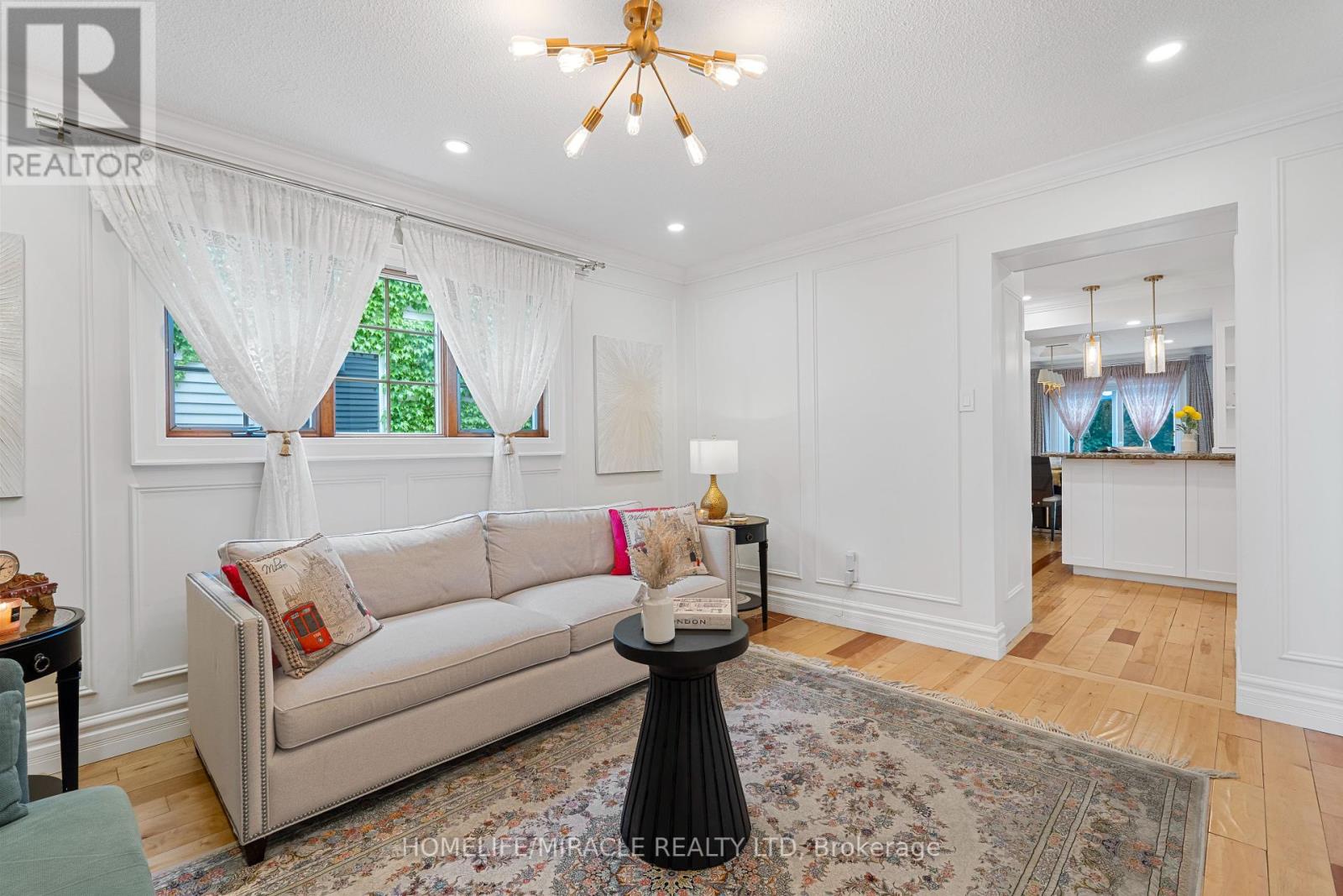 Photo 11 of 4216 Sunflower Drive, Mississauga ON