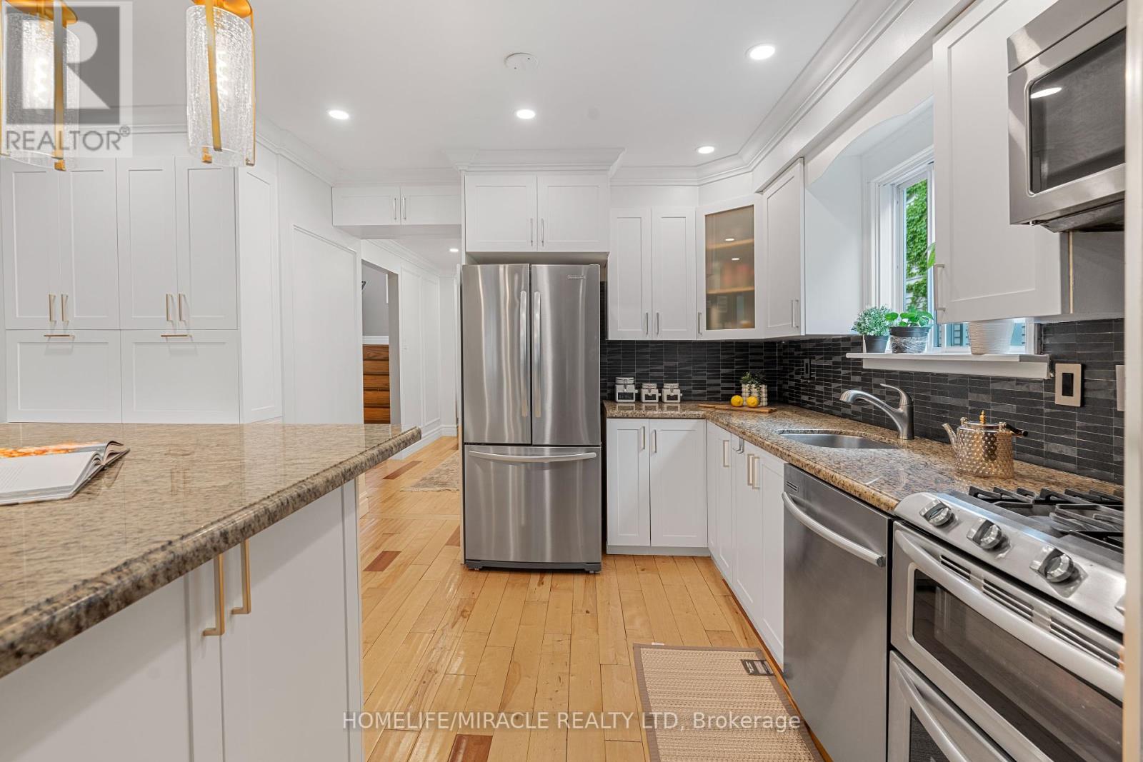 Photo 13 of 4216 Sunflower Drive, Mississauga ON