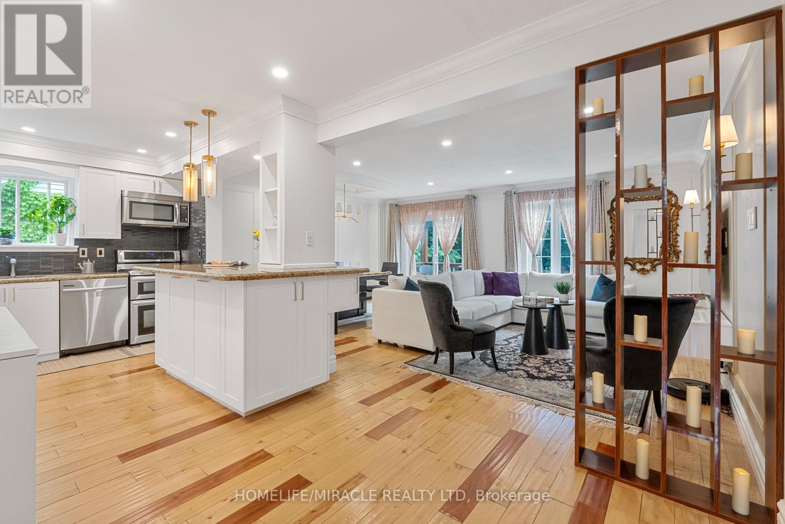 Photo 15 of 4216 Sunflower Drive, Mississauga ON