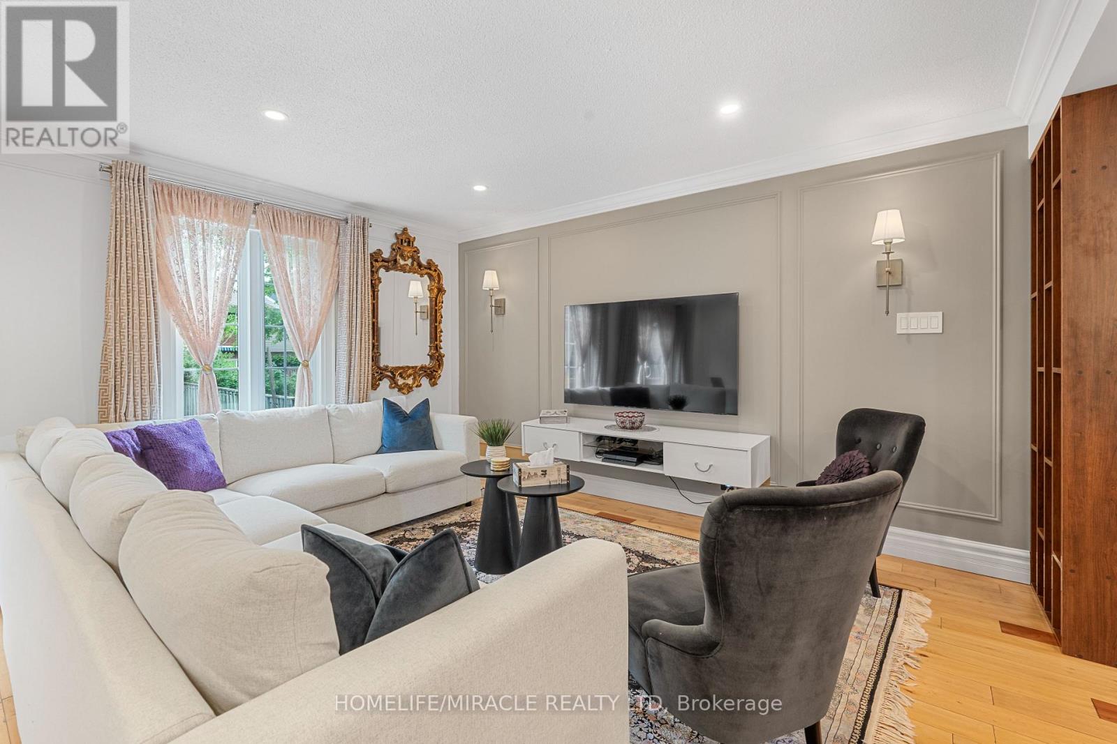 Photo 17 of 4216 Sunflower Drive, Mississauga ON