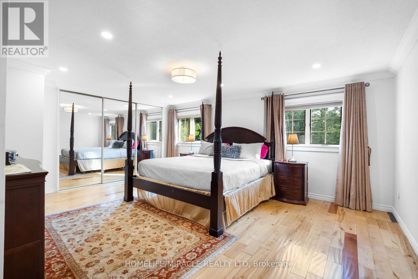 Photo 27 of 4216 Sunflower Drive, Mississauga ON