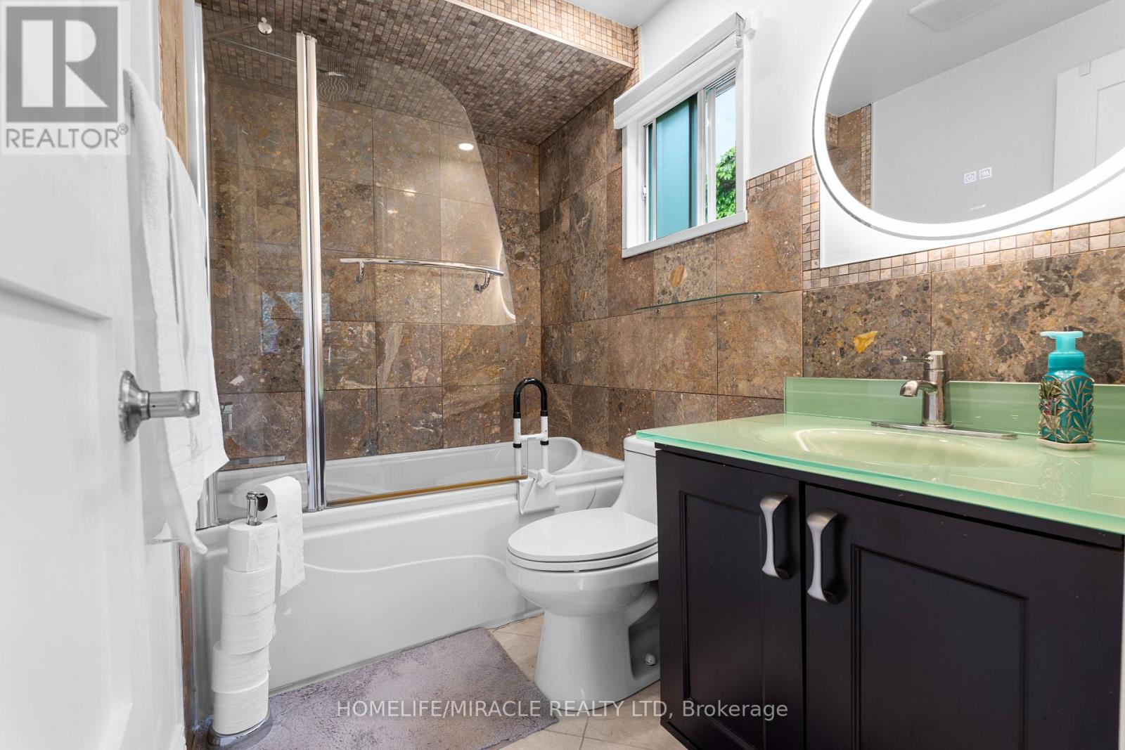 Photo 29 of 4216 Sunflower Drive, Mississauga ON